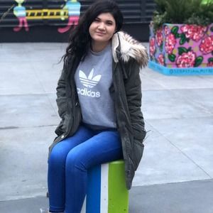 Meet your Posher, Angela